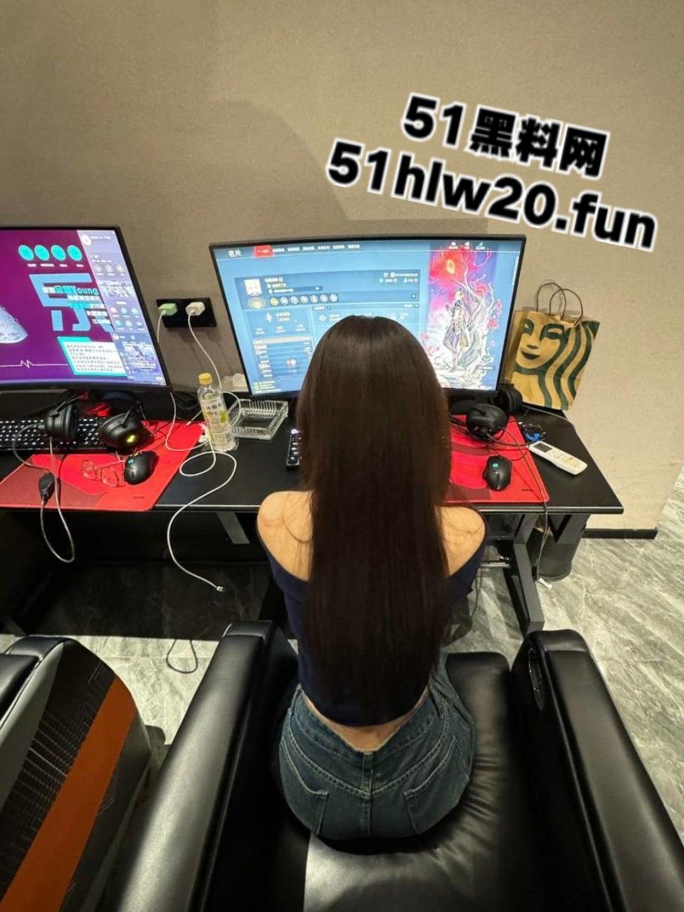 广州反差婊网瘾少女【陈敏仪】清纯颜值极品嫩妹,裸露粉嫩鲍鱼给炮友无套干,跪地吃鸡被射一脸。-6