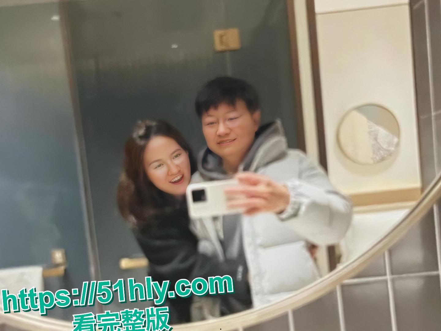 上海财政局主任科员出轨副科长 开房照片及接吻照片传遍全网 性爱视频也被扒出!-6