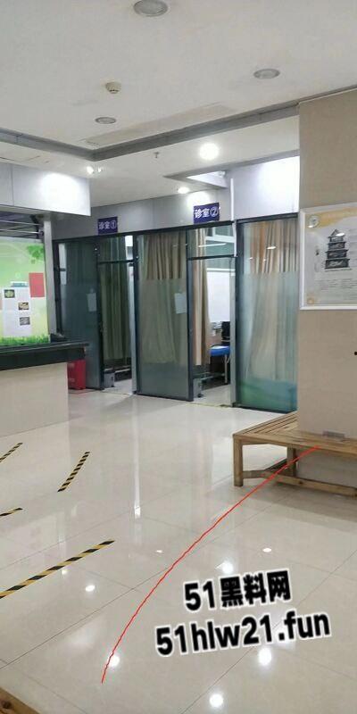 极品白嫩骚兔女郎网聊主动送炮,老实男激动提枪赴约却被上了生动一课脑袋坏了!-1