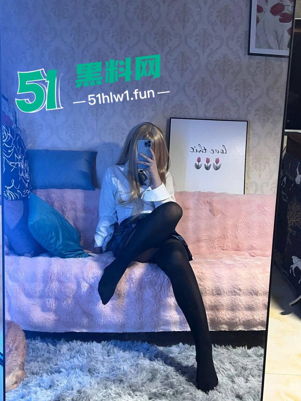 济南职业学院【唐芷瑶】玩反差六的批爆,表面清纯背地骚,制服口爆内射花活全开,最后玩够还找老实人续命?-10