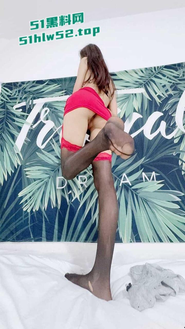 乱伦系列之小姨子,酒店调教刚被领导操完后的小姨子,姐夫皮鞭抽打滴蜡调教,打桩内射让小姨子欲仙欲死!-3