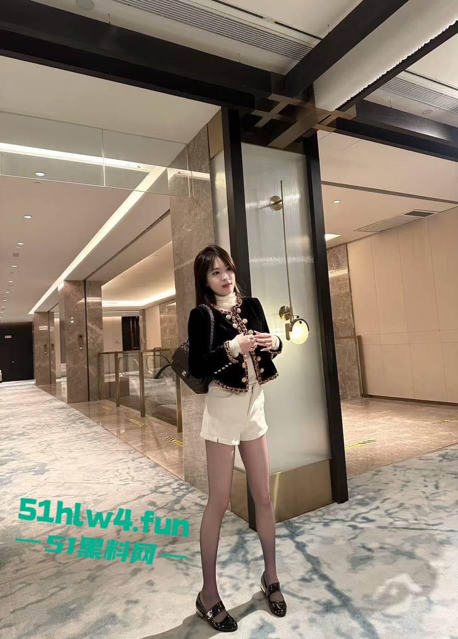 青岛电影学院【王伊诺】河南郑州的骚母狗,认识假富二代各种装逼炫富,做爱视频被曝光。-9