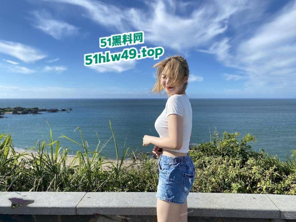 香港女同知性小姐姐【karin】凹凸有致奶大臀翘极致性感,各种大尺度私拍流出女友互舔鲍鱼视频曝光。-3