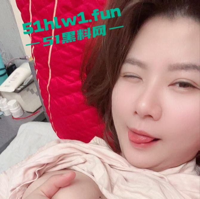 约炮新婚巨乳人妻,身材性感大奶肥臀,平时高冷公务员私下反差骚母狗,背着被情人操到惨叫连连。-1