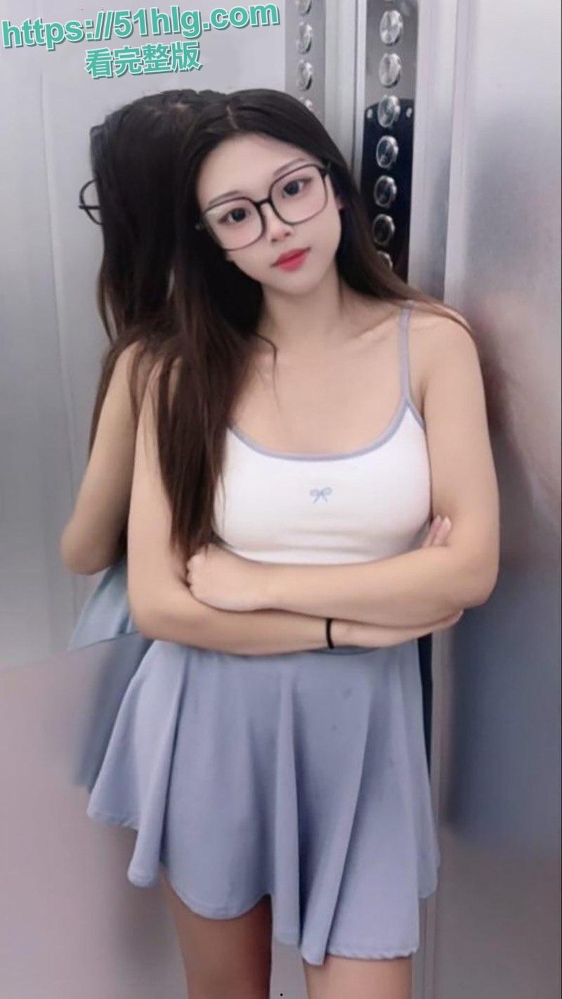 抖音网红【柠檬】性爱视频曝光!网友惊叹身材爆辣,前男友与好兄弟激情3P爆操,反差婊霸气回应自信美艳-5