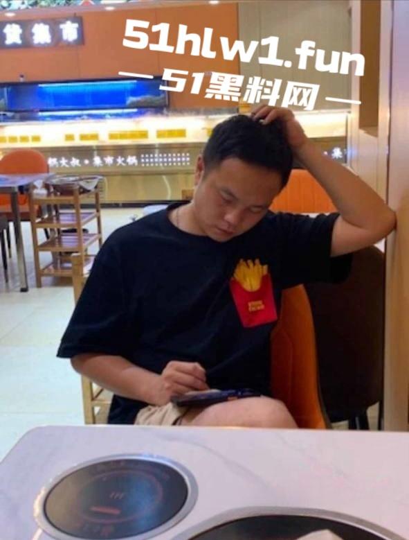 辽宁朝阳【崔海鑫】宁德霞浦高速服务区中化加油站员工,出轨约炮网友视频曝光。-6