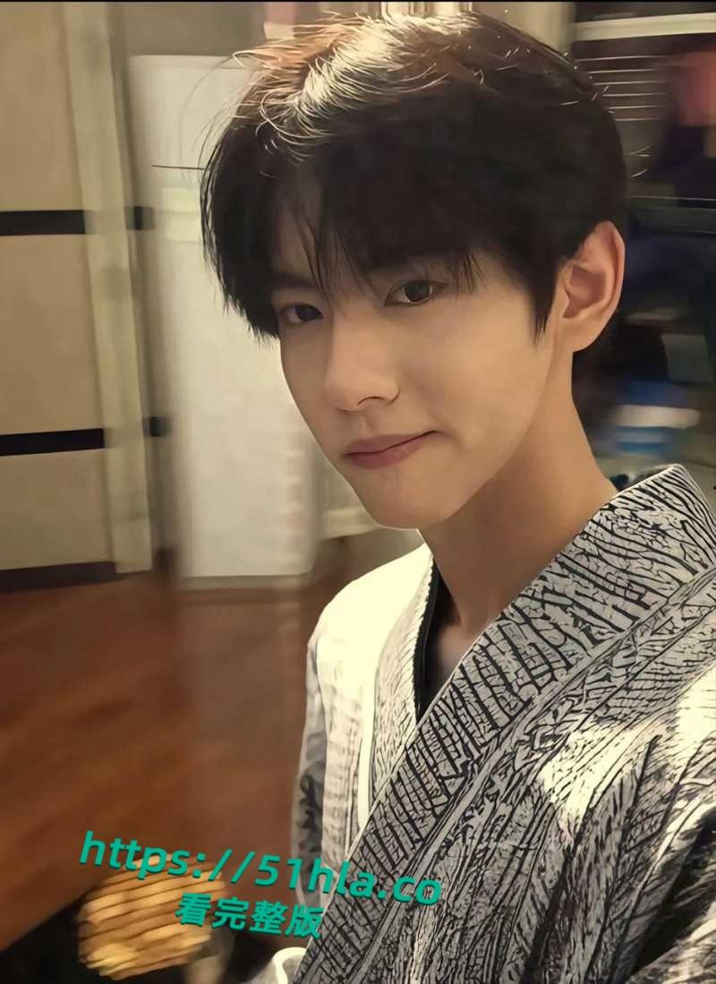 微博热瓜！全网近百万粉丝新晋男演员【刘轩丞】出轨好大姐，骗财骗色诈骗好大姐，约炮的视频被女友曝光！-4