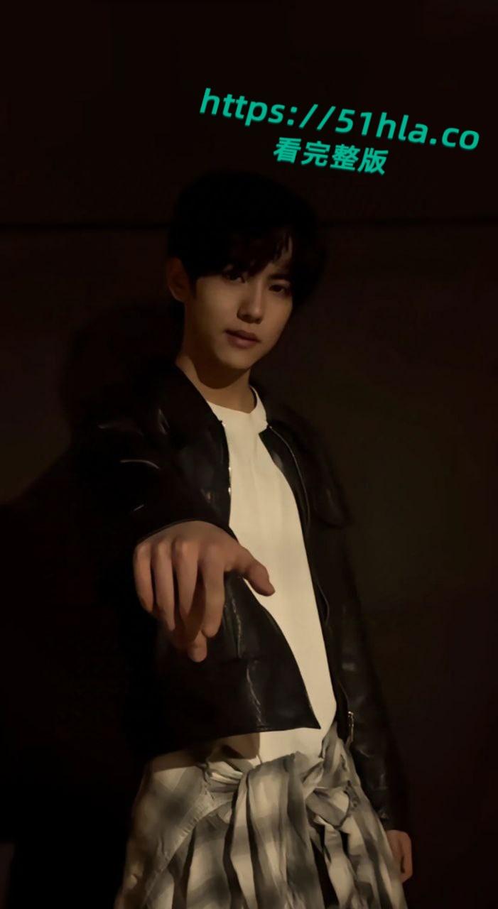 微博热瓜！全网近百万粉丝新晋男演员【刘轩丞】出轨好大姐，骗财骗色诈骗好大姐，约炮的视频被女友曝光！-6