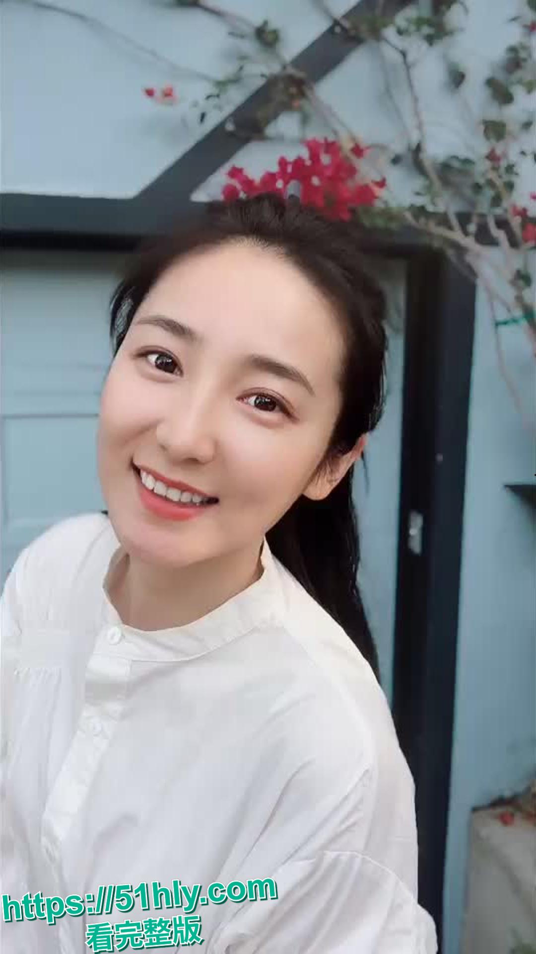 中国教育电视台美女主持人陈慧与男友不雅视频泄露 镜头前气质高雅的她私下双腿大张求操 可惜视频泄露后她被辞退 前途尽毁!-8