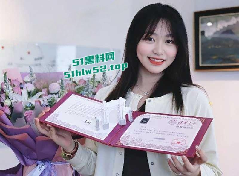 清华美院母狗【倪小轶】表面可爱学生妹,私下却是在推特当上了骚母狗,全裸真空军训户外露出约炮被曝光!-4