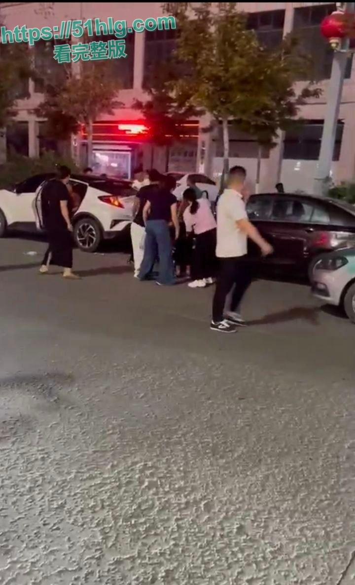 【河南商丘】万达家庭丑闻震撼事件:小姨与外甥的淫乱关系曝光,争吵变成血战街头-3