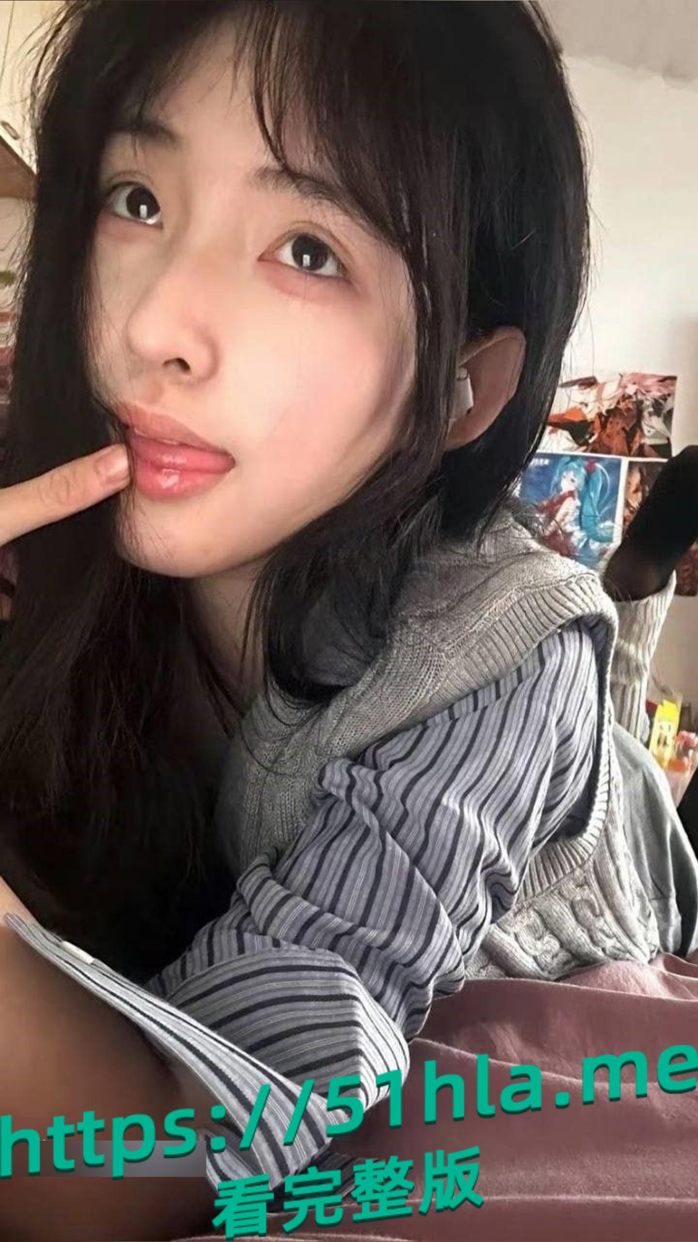 抖音长腿御姐网红张人o 给金主爸爸私拍福利流出 跪地舔屌被后入 身材非常的顶!-6