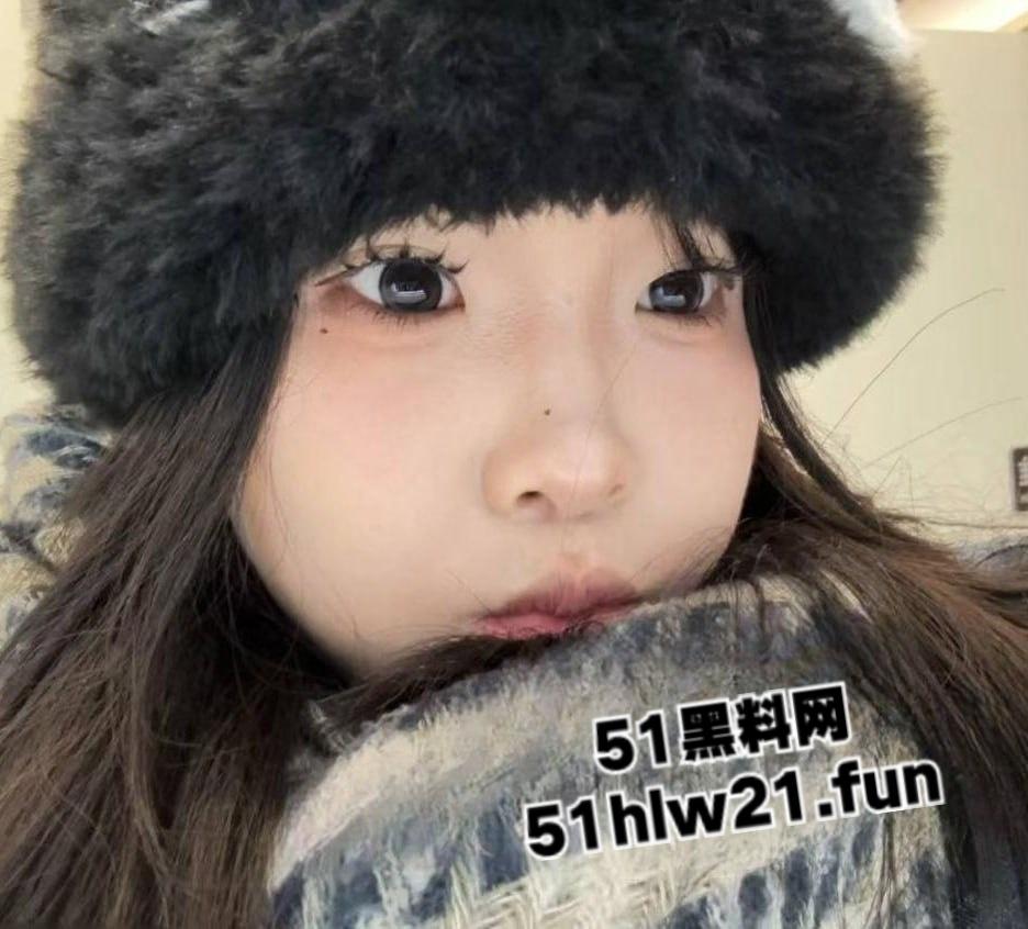 好炮架就该被分享,江西04年清纯嫩妹【王诗齐】淫乱私生活被炮友无情曝光,清纯的外表难掩母狗内心!-10