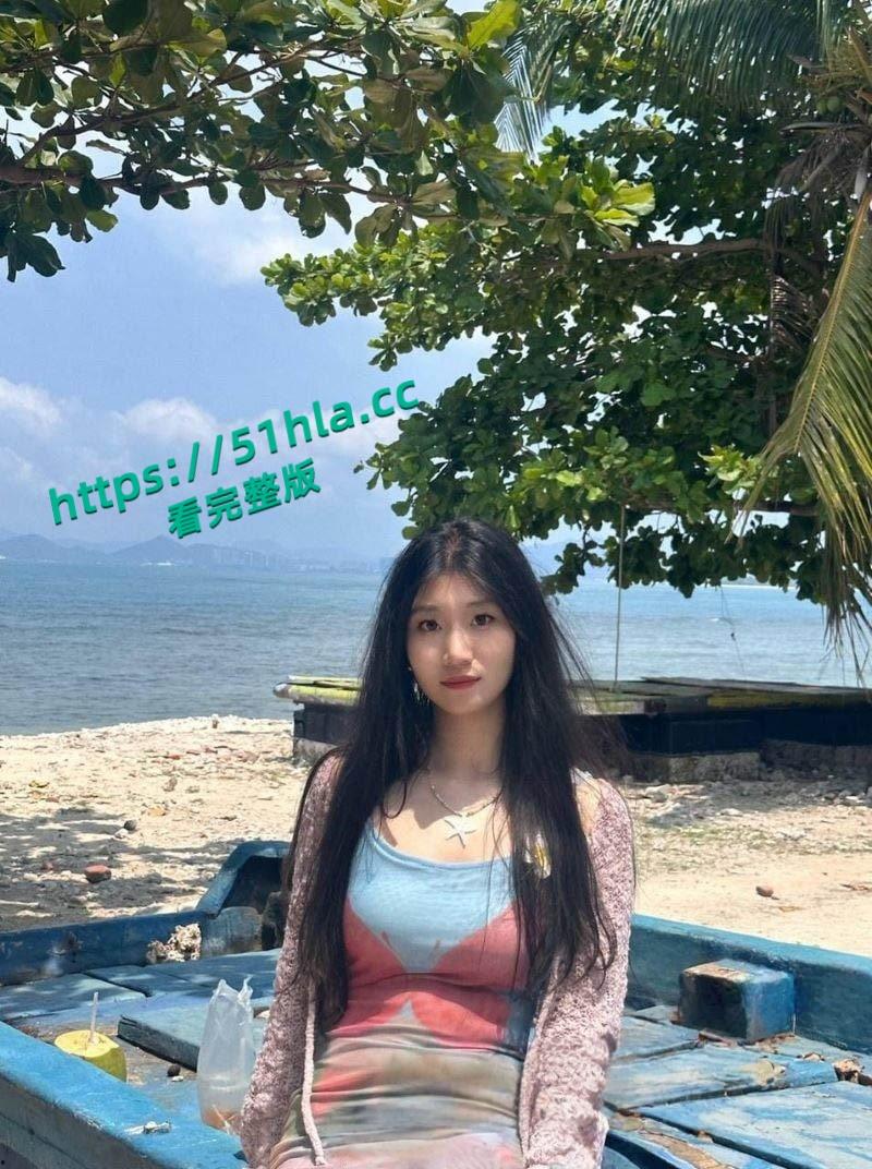 山西反差前女友【王佳慧】遭男友怕下性爱视频,谁知绿帽男友竟分享给群友免费观看!-1