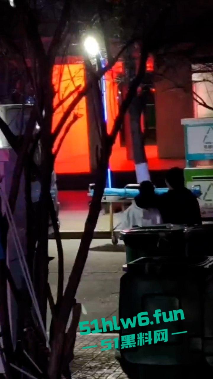 学院大瓜!山西晋中大一学生妹厕所产子,暴力拉拽致胎死人伤子宫都已保不住。-6