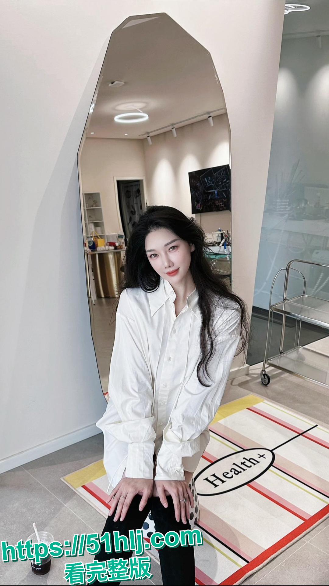 电影《正义回廊》妃妃饰演者 孙禾颐 下海付费视频,脸逼同框道具自慰 表情诱惑娇喘诱人 淫骚姿态难以抵挡!-5