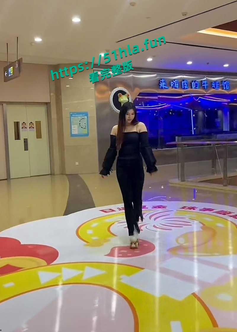 抖音女网红【轮滑冰姑娘】生化母体携带艾滋感染上千人人设翻车,遭网友质疑健康状况引发争议!-6