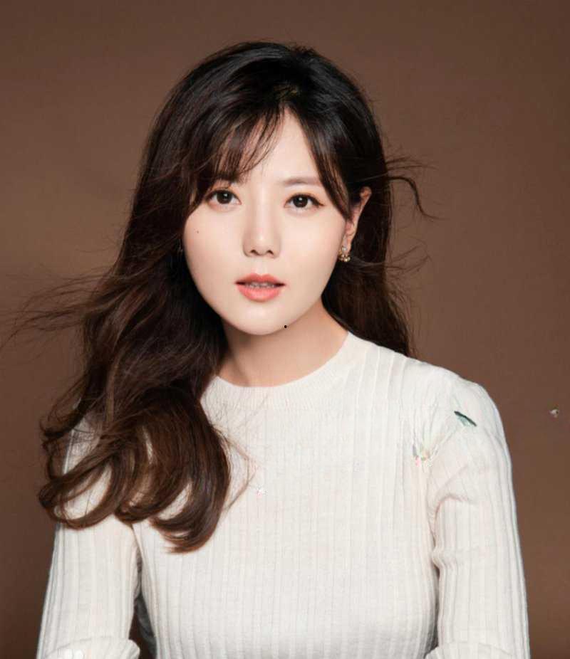 上海绿地集团董事长总裁张玉良KTV找小姐狂嗨吸毒 酒店与女秘书疯狂打炮视频流出 真是人老心不老-3