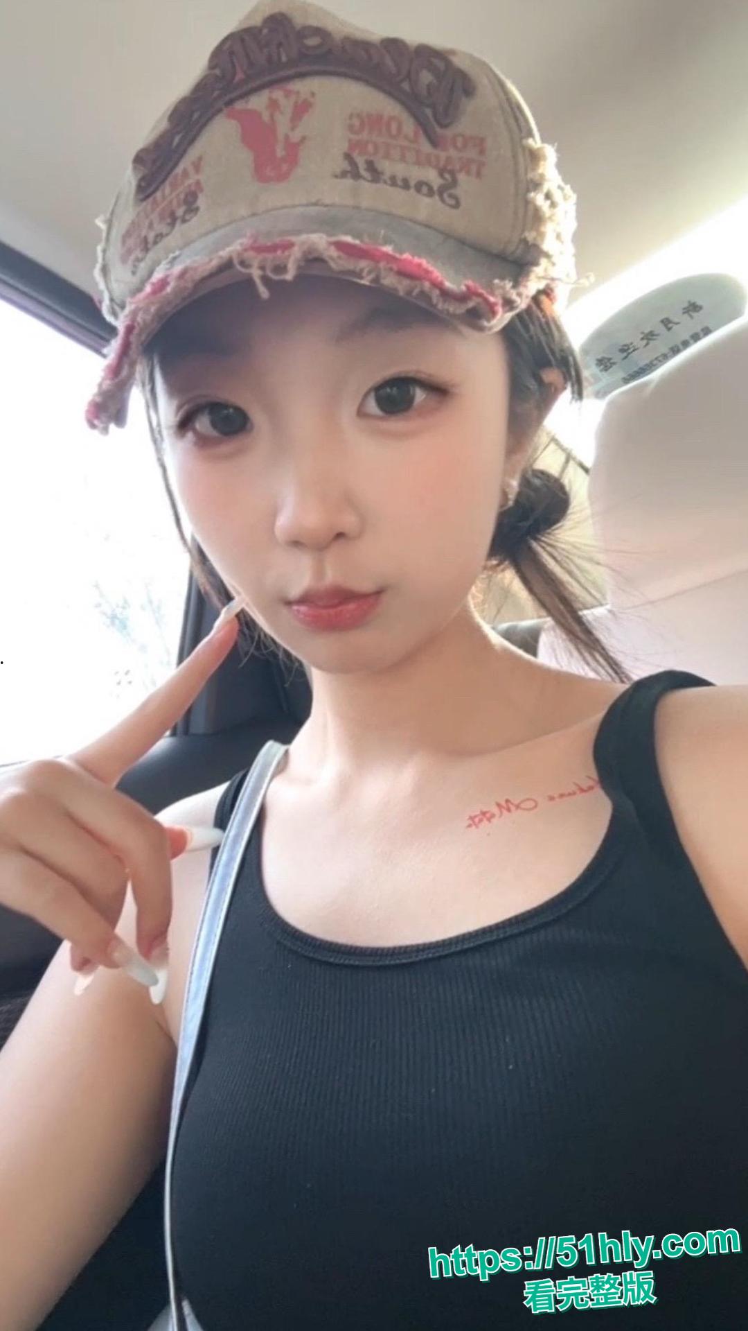 快手400万粉顶流a7家族 该来了 狂草女粉私密视频流出 精神小伙天天换妹子 粉丝后宫轮番上阵-8