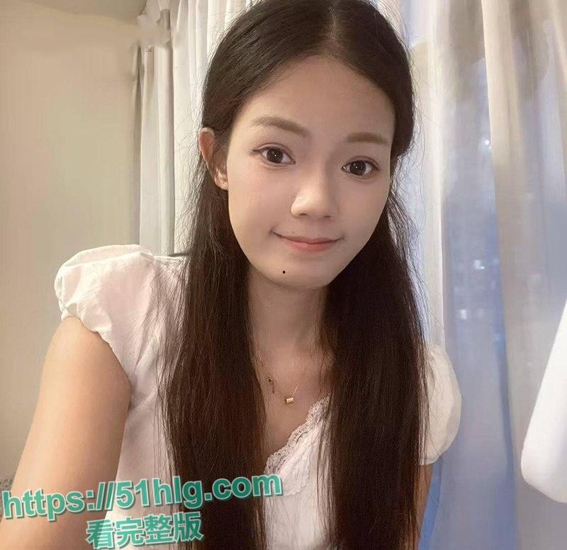 【武汉】东西湖人妻【胡丽】出轨被曝!与小鲜肉炮友激情销魂,小少妇逼毛旺盛淫水超多,真是极品!-4