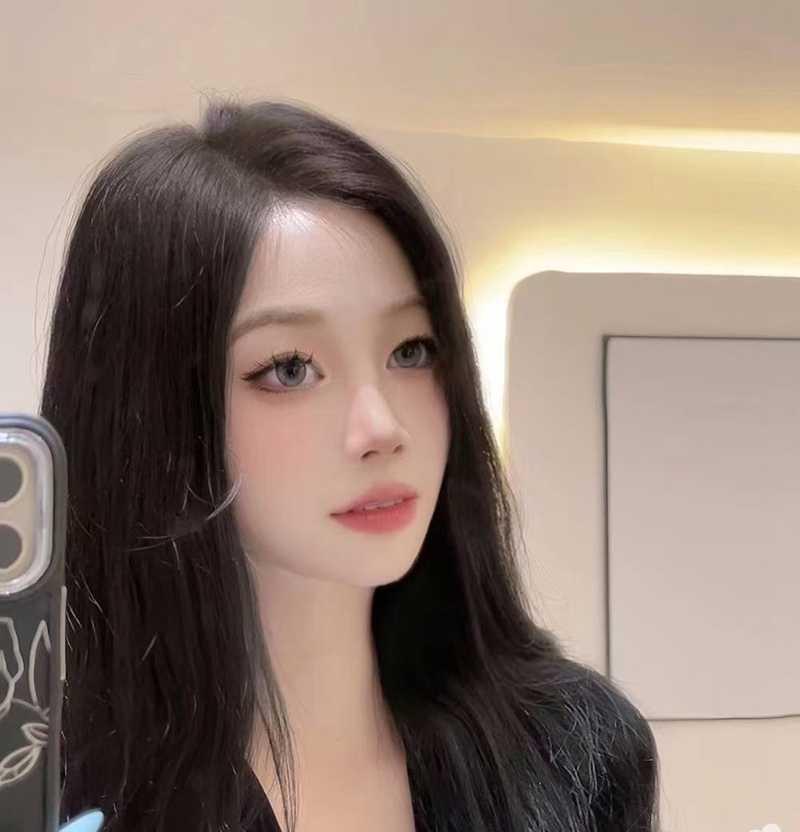 河南台球助教李梦瑶背着男友跟不同男人聊骚,穿着性感黑丝与金主大哥裸聊 被大哥带去酒店无套爆操内射骚逼-5