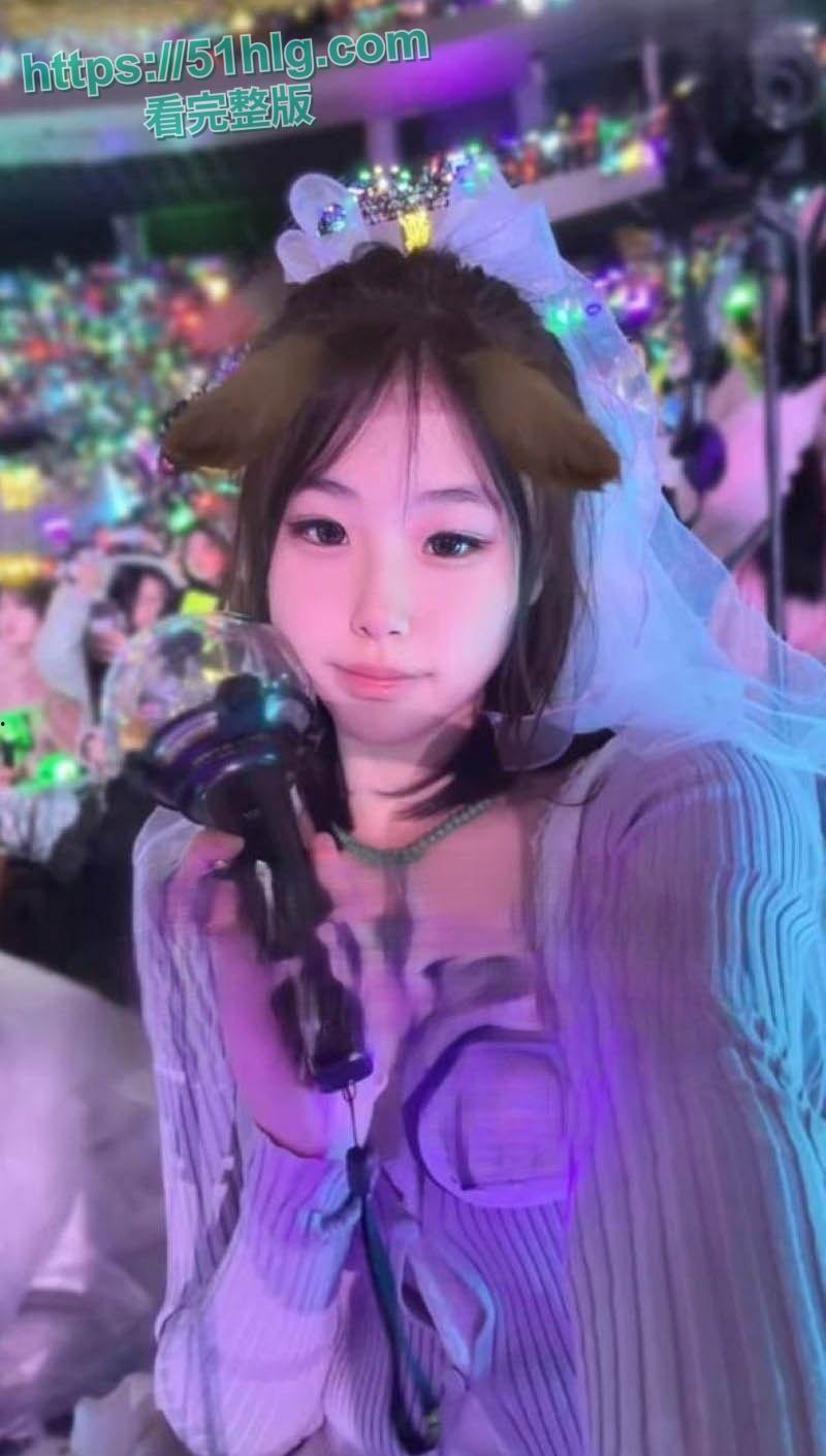 全民震撼,狂热女粉的梦想成真!时代少年团【马嘉祺】竟与狂热女粉激情做爱做补偿,引爆网络热议!-1