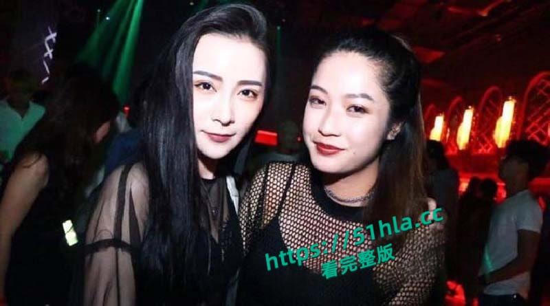 新加坡花店老板娘【3Babeyiyi】偷情约炮视频流出,口爆颜射啪啪全记录骚穴被灌满浓精!-1