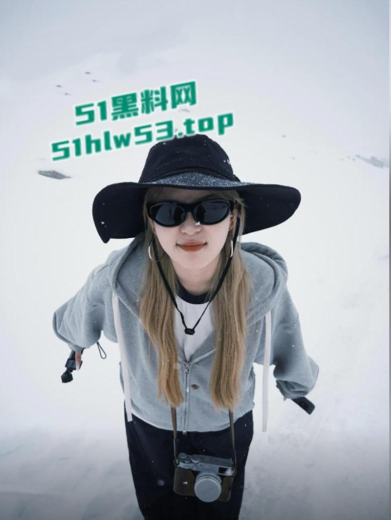 二婚体育男大战拔丝女,抖音300万粉丝网红【小郑嘻嘻】自曝老公婚内出轨,连做爱视频都一并爆光!-8