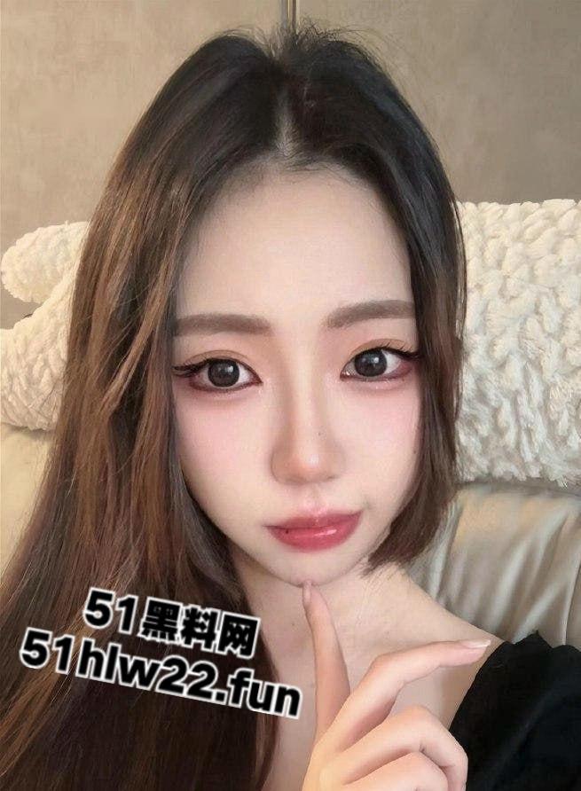 抖音37万粉丝S曲线性感网红【立刻优】金主定制蜜桃臀诱惑自拍,黑丝即正义透明则有情趣!-7