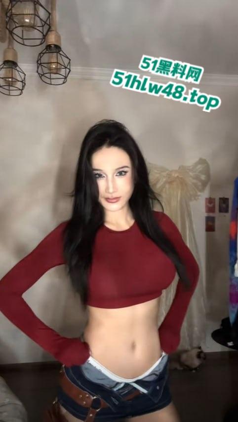 抖音小网红【小张不在家】土豪定制1v1视频泄密流出,线下援交无套性爱身上纹身实锤!-5