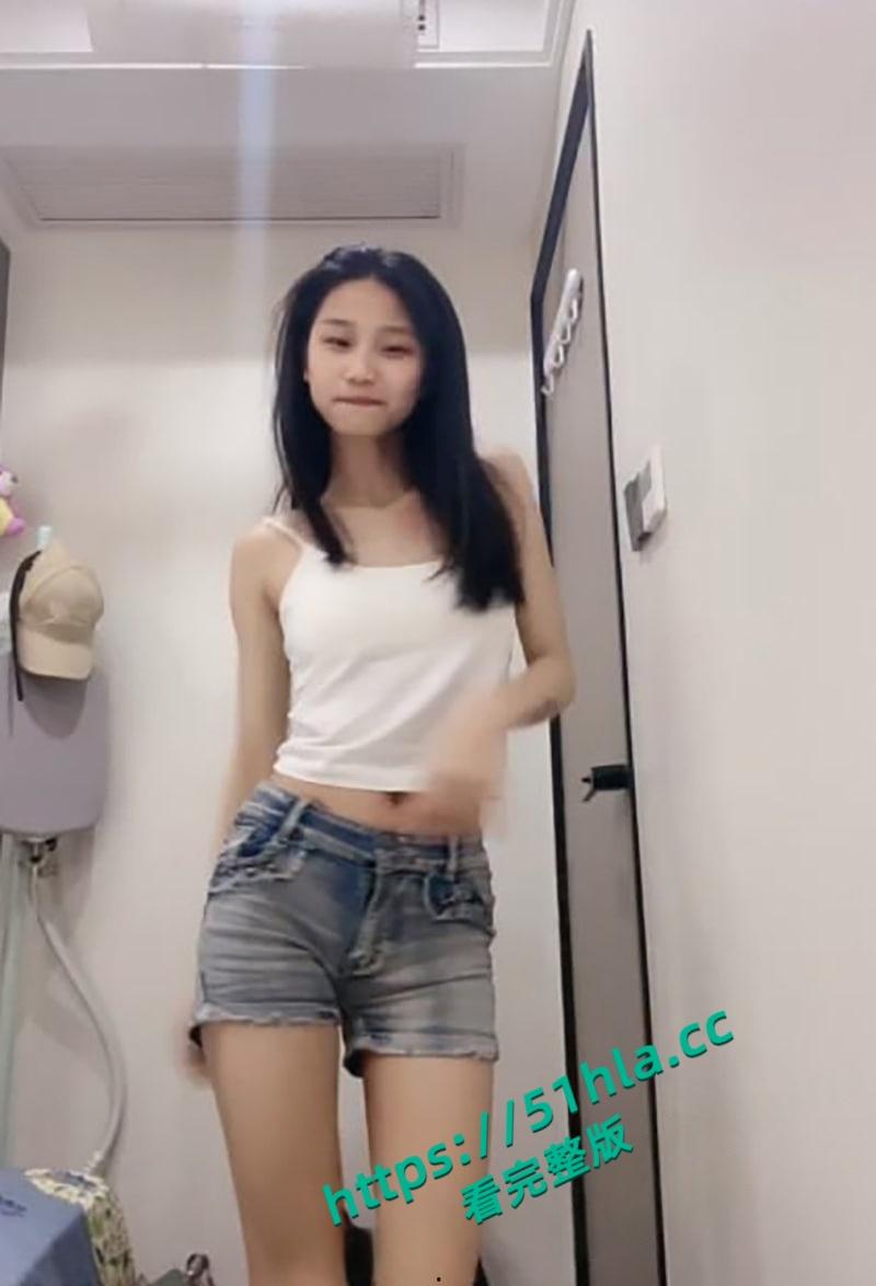 校花级清纯网黄【是雪儿吖】性爱直播合集,无套做爱自慰喷尿,粉丝点单她全玩,完美露脸花式做爱!-6