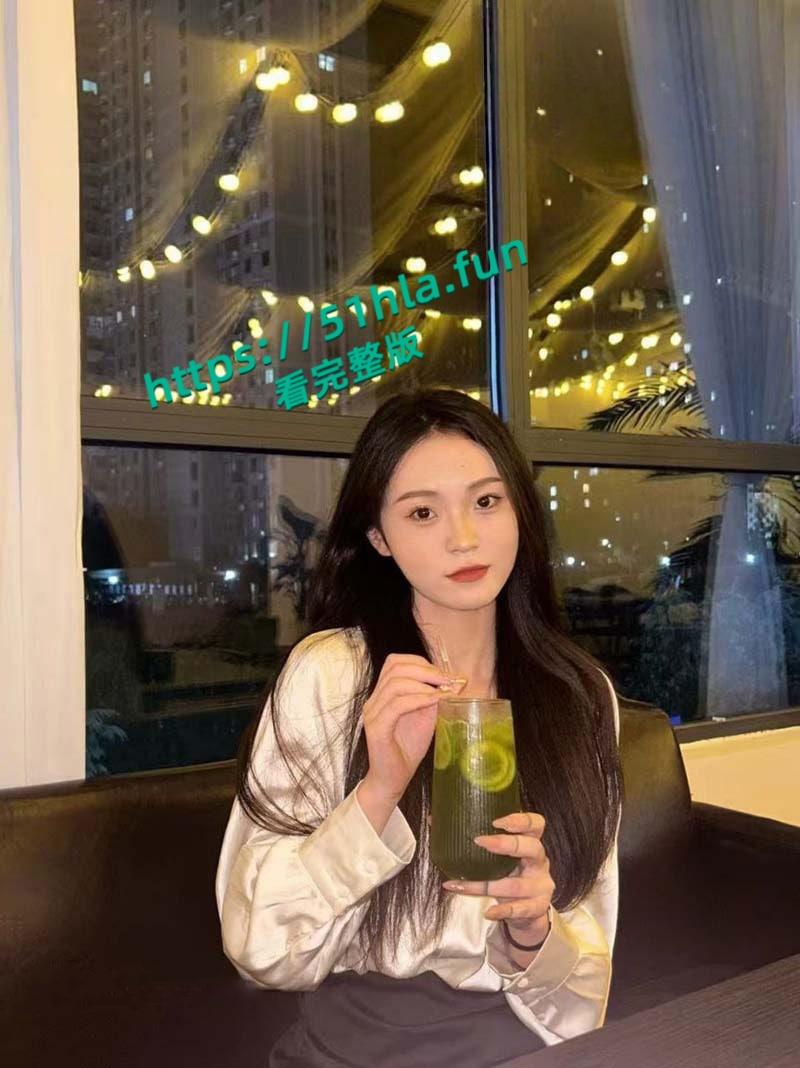 上海高颜值幼师【刘雨菲】人前女神人后贱母狗,炮友调教成精盆马桶,戴口球求草无比的反差!-3