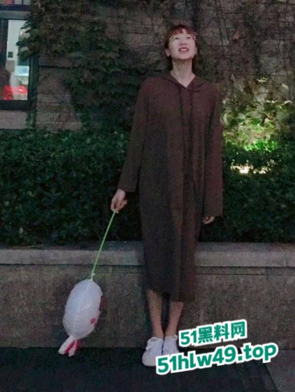 哈尔滨师范大学艺术系学妹【韩璐】被曝光!微信里疯狂卖自己裸露图,经常约炮私生活相当混乱!-7