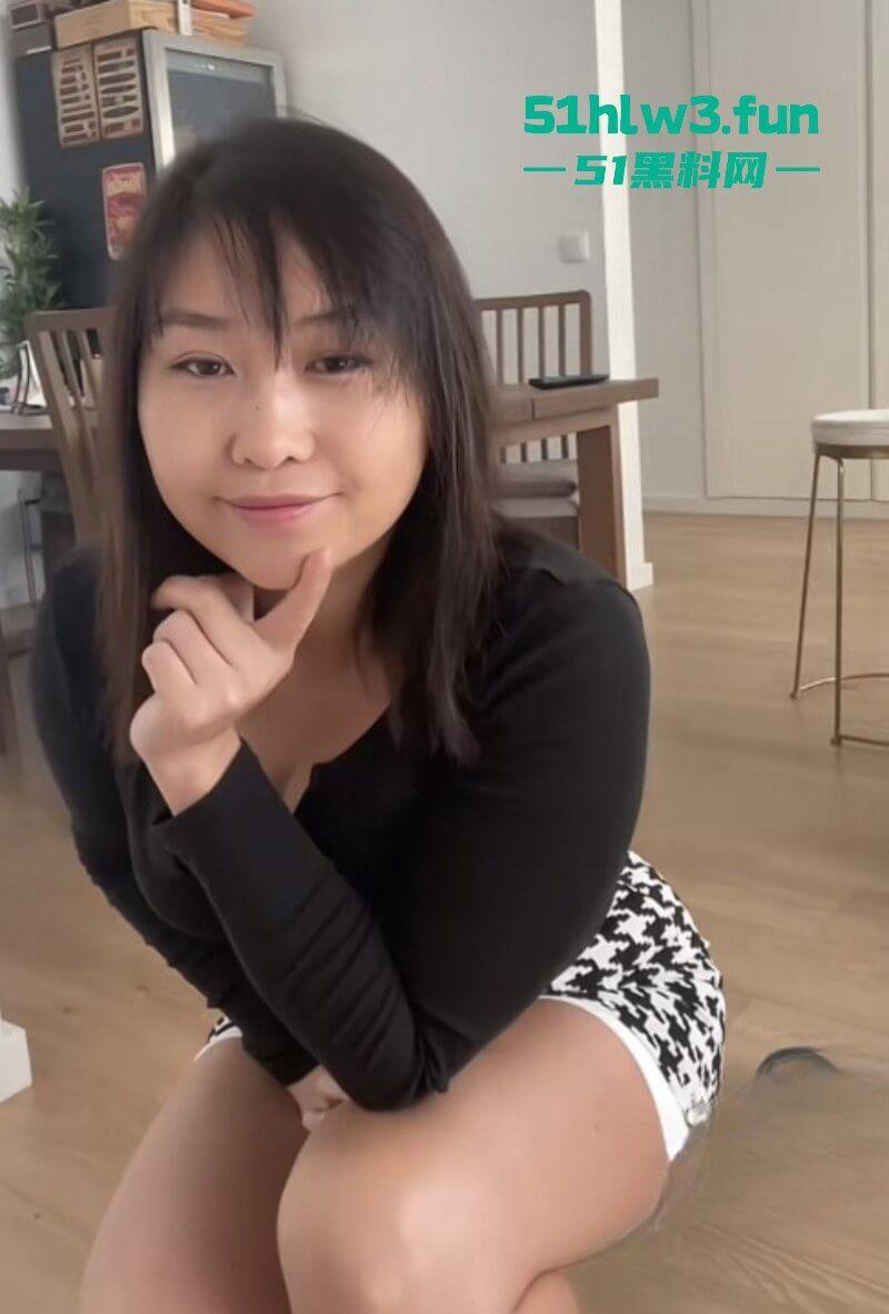 抖音贤妻良母网红【Lulu999】私拍视频曝光,华裔熟女老骚逼各种定制、自慰、肛交!-1