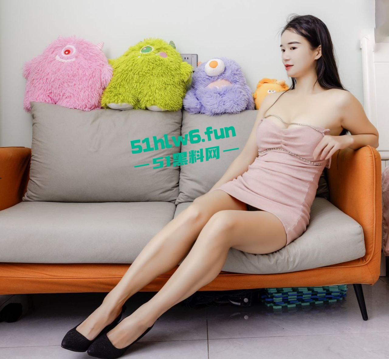 上海人妻宝妈【柳青青】刚生完孩子的极品哺乳期母狗,背着老公约炮大屌男被操的奶汁飞溅。-4