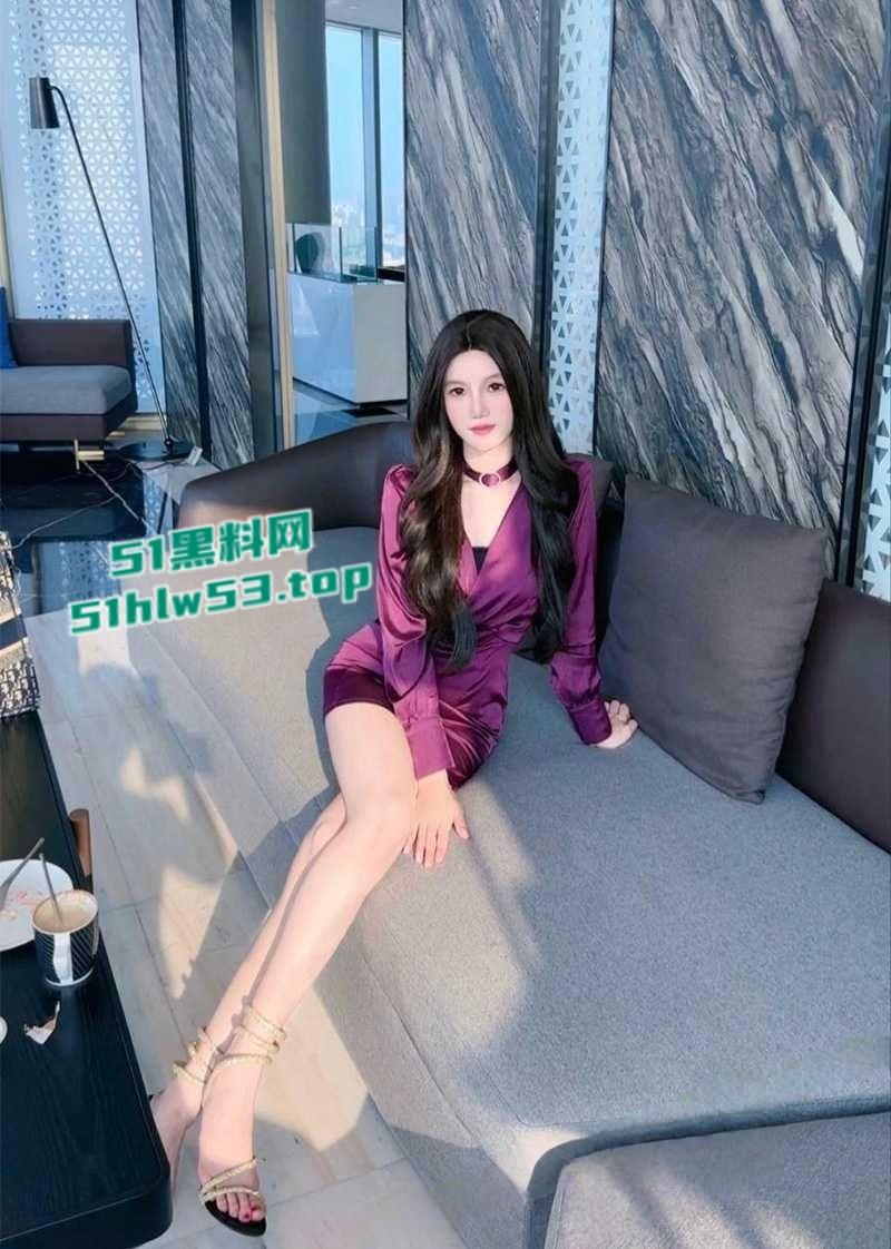 快手巨乳网红【米团不熬夜】刷礼物就能解锁水晶假屌插穴自慰,私下更是浪荡没边主动约炮金主玩法超花!-4