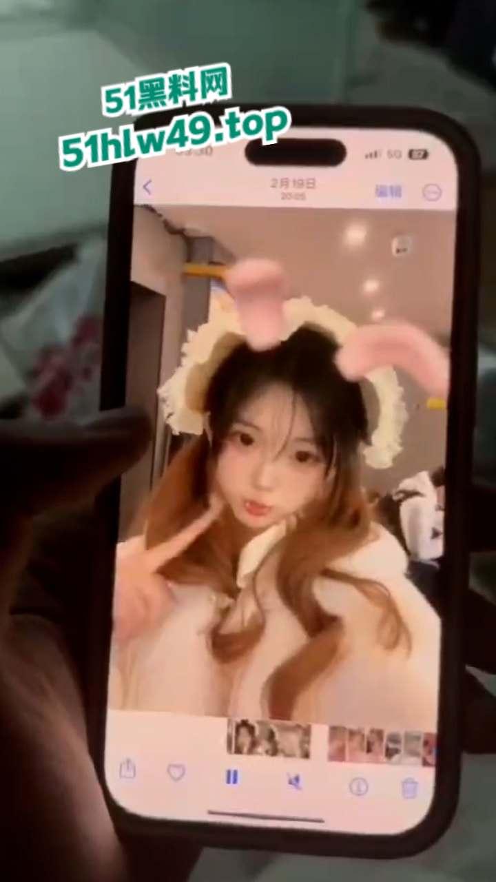 重庆女网红【玲乃酱】装处女欺骗老实男,当鸡上瘾恋爱期间还背着男友卖逼赚钱。-4