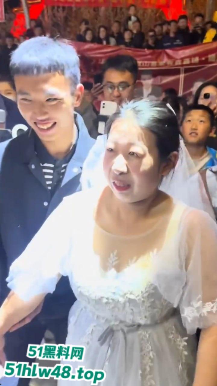 日照最聪明小伙,娶了大自己几十岁的老姐姐少走弯路,真是一点苦都不用吃。-6