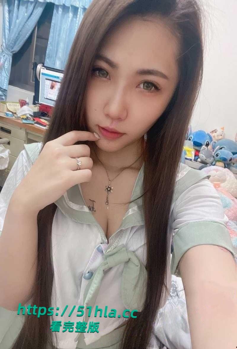 高颜值反差妹网调视频曝光,脱光JK制服露奶抠穴,头套蕾丝内裤骚气放尿,满口淫话邀请主人免费操!-4