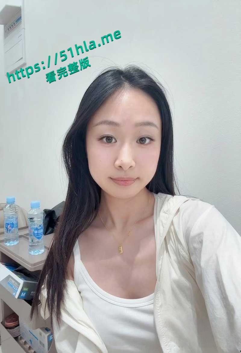 上海浦南幼儿园【朱玲也】锦和校区,美女幼师与男友裸聊自慰视频被曝光,淫浪尤物性瘾巨大私生活混乱不堪!-2