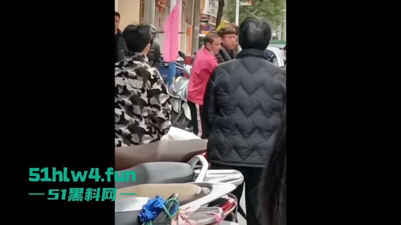 广东汕尾狗男女偷情被发现,原配开车撞男小三,下死手暴力殴打人差点没了!-7