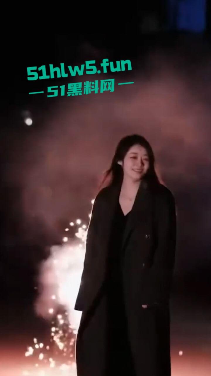 广州工商学院【谭梓柔】与男友性爱视频流出,花式玩弄性感尤物后入骑乘浪叫不止。-5