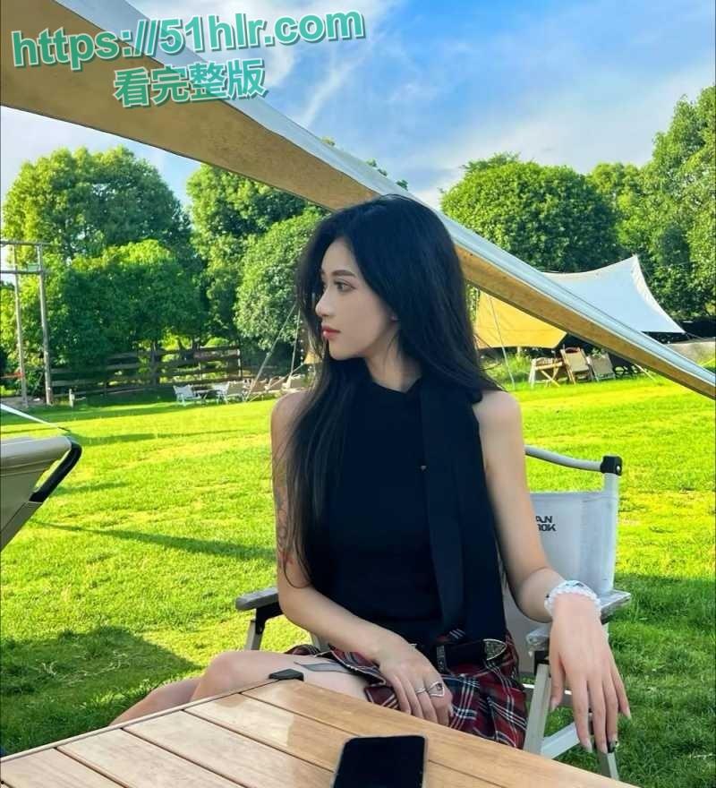 抖音网红【李思悦】的桃色风波!颜值身材超诱人,穿性感黑丝化身骚妹母狗,快感无限,高潮迭起-2