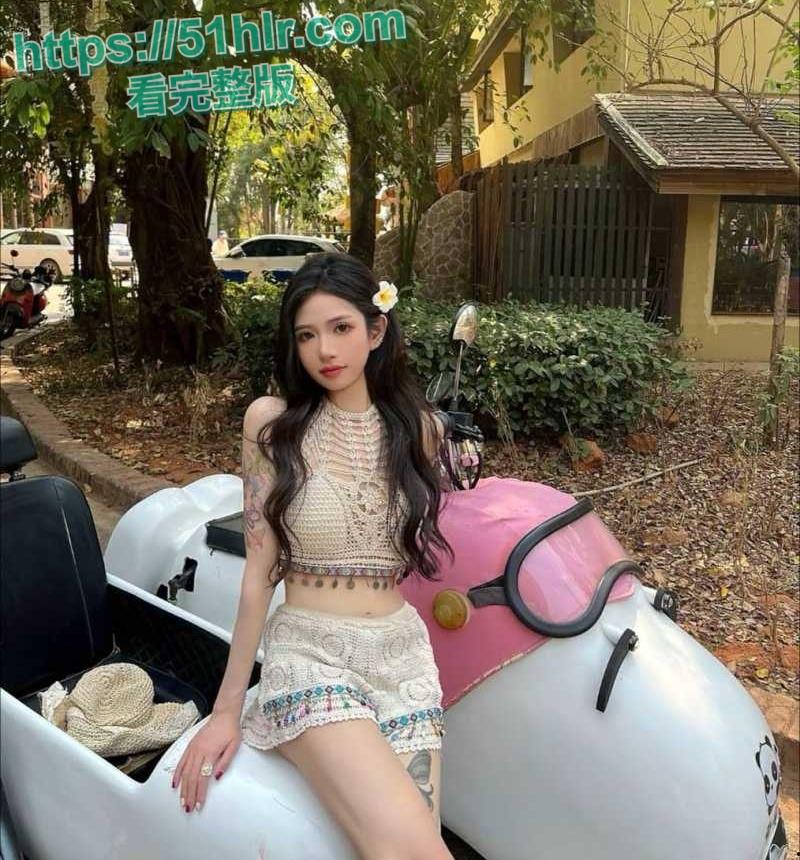 抖音网红【李思悦】的桃色风波!颜值身材超诱人,穿性感黑丝化身骚妹母狗,快感无限,高潮迭起-4