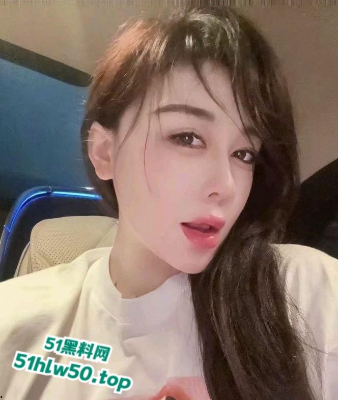 抖音百万大奶少妇网红【大诗瑶】重磅独家露脸福利流出,被金主疯狂抽插内射!-7