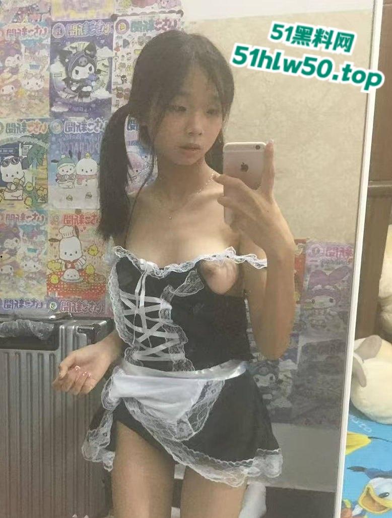 广州工贸学生妹【曾嘉莹】包养她一年多,直接拉黑拿钱跑路,大量性爱视频加抖音号全网流出。-6