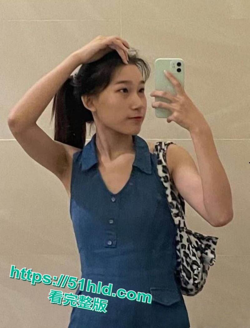 安徽刚毕业少女【刘晓艳】性爱视频曝光,被渣男玩弄一年,裸聊口交自慰样样精通淫荡十足!-2