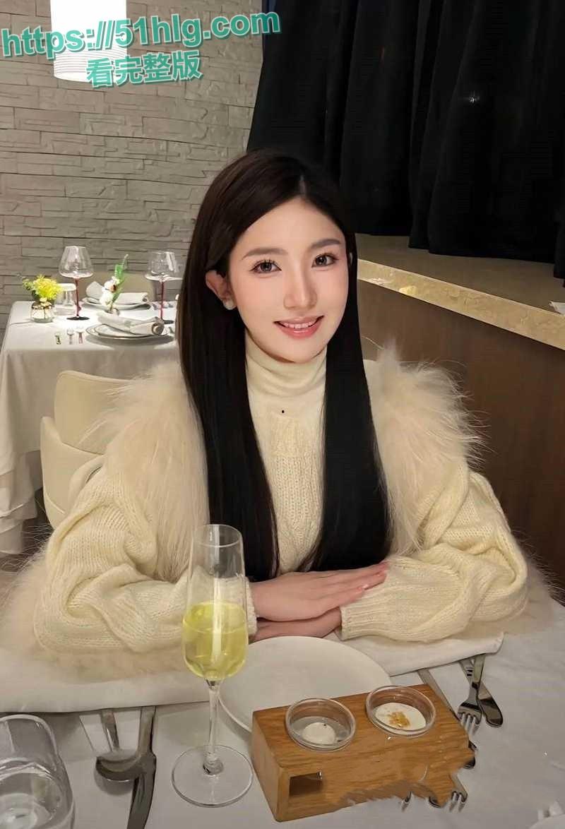 【上海】大四学生【李羡】与金鹏航空飞行员【孟飞】激情视频流出 颜值气质双绝的校园女神 酒店约炮秒变小母狗-2