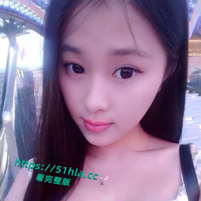 苏州幼师【豆豆】厕所贴满卖淫宣传照片，下海三年背着老公私下卖淫，摸逼自慰视频被曝光流出！-2