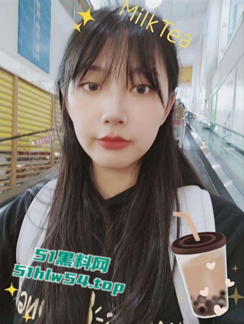 瓜友投稿曝光自己反差女友,喜欢镜前看自己被操,淫荡模样 母狗属性简直拉满!-1